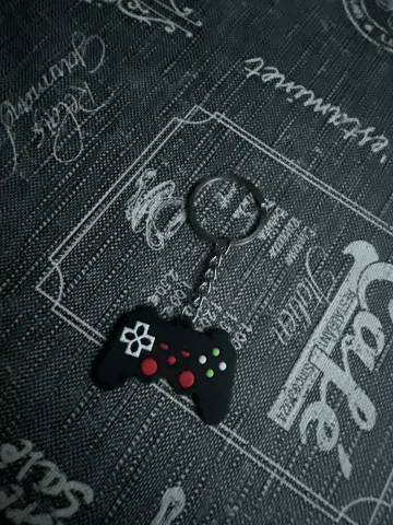 atslēgu piekariņš cover