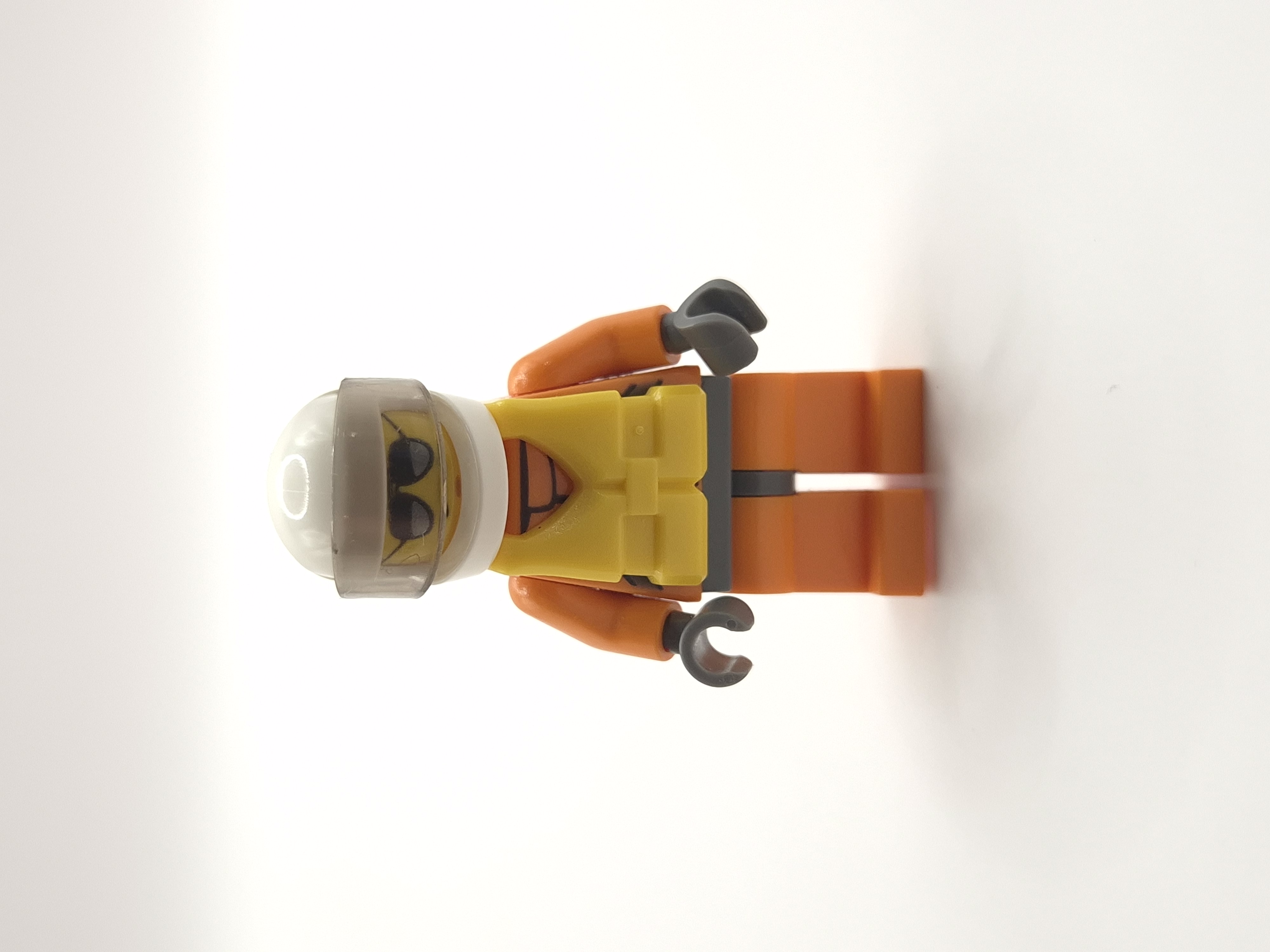 LEGO Minifigures - Coast Guard City, Helicopter Pilot обложки
